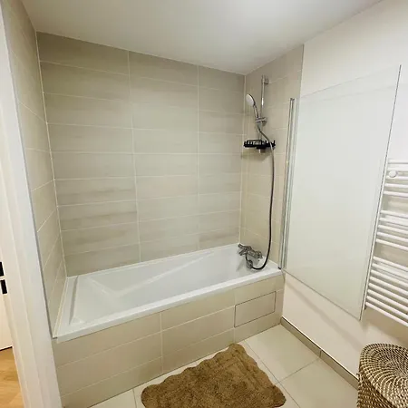 2 - Ecoquartier Calme Proche Chateau De